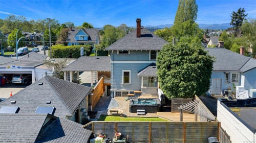 3107 Quadra St, Victoria, BC 