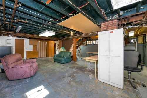 3107 Quadra St, Victoria, BC 