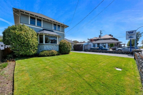 3107 Quadra St, Victoria, BC 