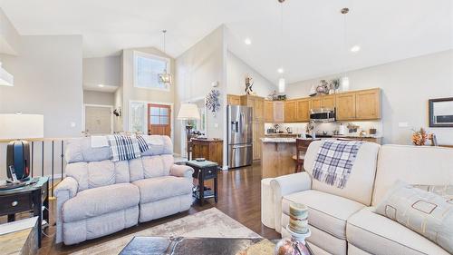 240 Boulder Creek, Cranbrook, BC - Indoor Photo Showing Living Room