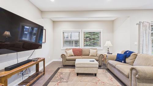 240 Boulder Creek, Cranbrook, BC - Indoor Photo Showing Living Room