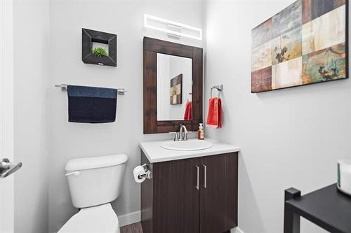 153 Stranmillis Ave, Winnipeg, MB - Indoor Photo Showing Bathroom
