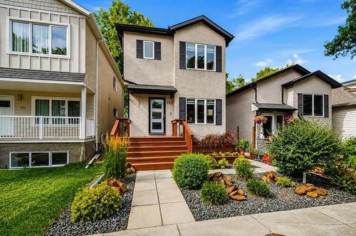 153 Stranmillis Ave, Winnipeg, MB - Outdoor With Facade