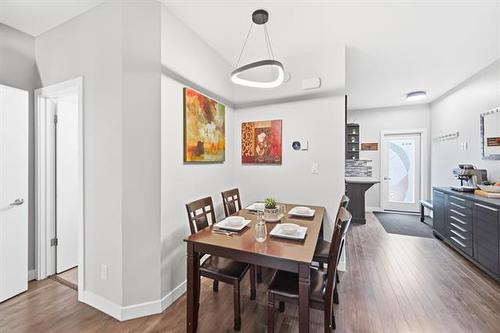153 Stranmillis Ave, Winnipeg, MB - Indoor Photo Showing Dining Room