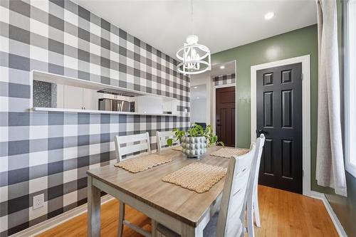 437 St Anthony Ave, Winnipeg, MB - Indoor Photo Showing Dining Room