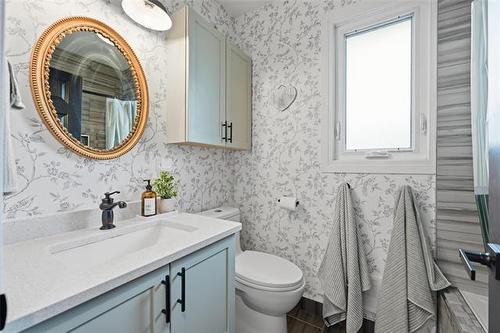 437 St Anthony Ave, Winnipeg, MB - Indoor Photo Showing Bathroom