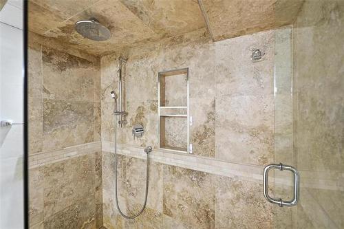 437 St Anthony Ave, Winnipeg, MB - Indoor Photo Showing Bathroom