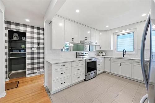 437 St Anthony Ave, Winnipeg, MB - Indoor Photo Showing Kitchen