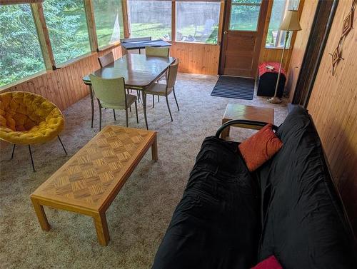 9 Rayna Rd, Hillside Beach, MB - Indoor Photo Showing Other Room