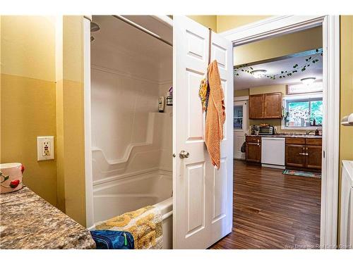 770 Glengarry Pl, Fredericton, NB - Indoor