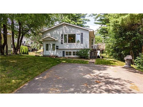 770 Glengarry Pl, Fredericton, NB - Outdoor