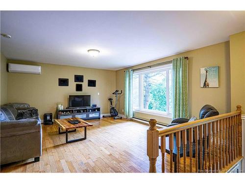 770 Glengarry Pl, Fredericton, NB - Indoor