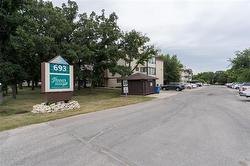 105-693 A St Anne's RD  Winnipeg, MB R2N 3T6
