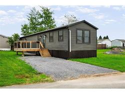 24 Heron ST Saint John, NB E2J 2S3