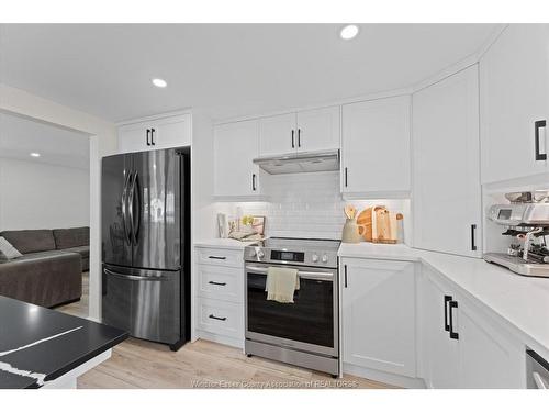 414 St Louis, Belle River, ON - Indoor Photo Showing Kitchen
