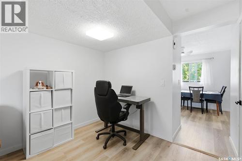 A & B 414 Gardiner Place, Saskatoon, SK - Indoor