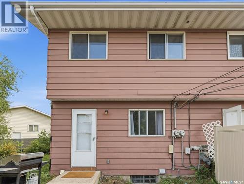 A & B 414 Gardiner Place, Saskatoon, SK - Outdoor With Exterior