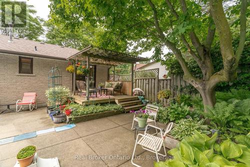 39 Wagoners Trail, Guelph (Kortright Hills), ON - Outdoor