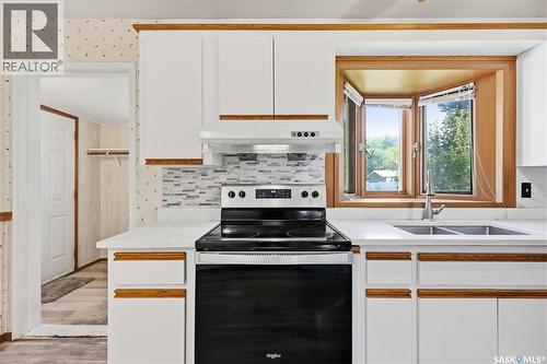 2509 Taylor Street E, Saskatoon, SK - Indoor Photo Showing Kitchen With Double Sink