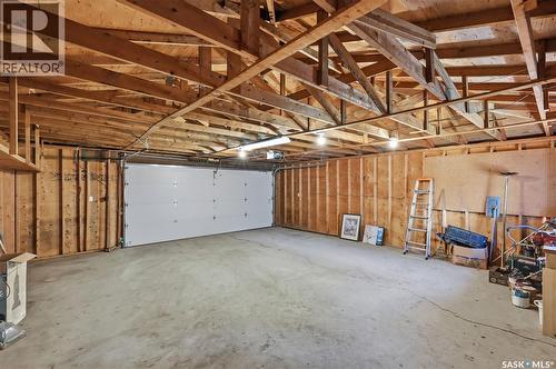 2509 Taylor Street E, Saskatoon, SK - Indoor Photo Showing Garage