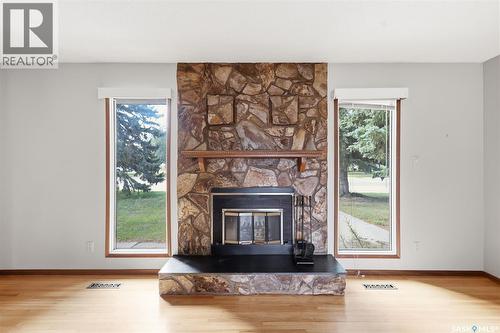 2509 Taylor Street E, Saskatoon, SK - Indoor Photo Showing Living Room With Fireplace