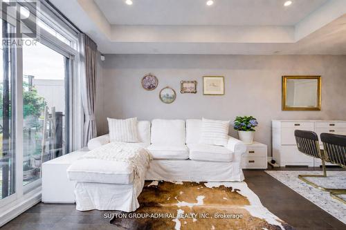 3 - 196 Pine Grove Road, Vaughan, ON - Indoor Photo Showing Bedroom
