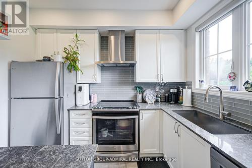 3 - 196 Pine Grove Road, Vaughan, ON - Indoor Photo Showing Kitchen With Stainless Steel Kitchen With Upgraded Kitchen