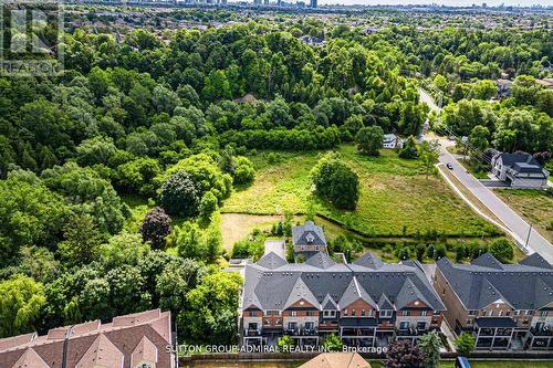 Surrounded by Greenery and Community - 3 - 196 Pine Grove Road, Vaughan, ON - Outdoor