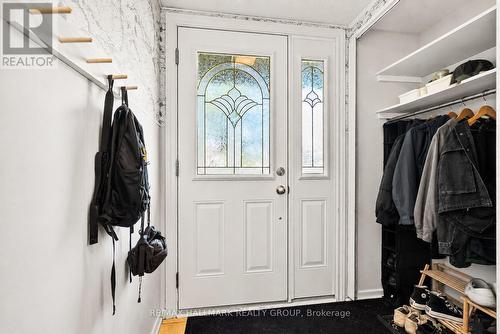 932 Beauclaire Drive, Ottawa, ON - Indoor