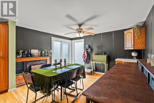 932 Beauclaire Drive, Ottawa, ON - Indoor Photo Showing Dining Room