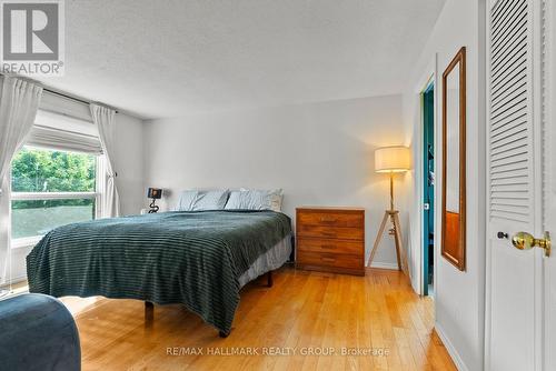 932 Beauclaire Drive, Ottawa, ON - Indoor Photo Showing Bedroom