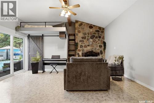 2705 Grant Road, Regina, SK - Indoor
