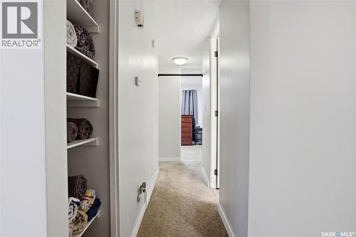 2705 Grant Road, Regina, SK - Indoor Photo Showing Other Room