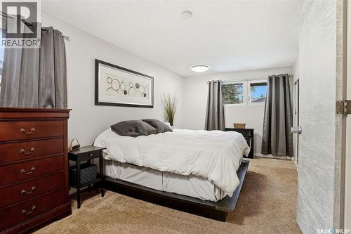 2705 Grant Road, Regina, SK - Indoor Photo Showing Bedroom