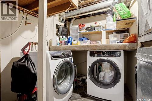 2705 Grant Road, Regina, SK - Indoor Photo Showing Laundry Room