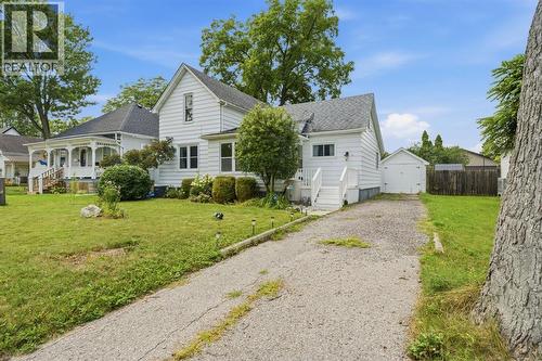 421 WEST STREET  Petrolia, ON N0N 1R0