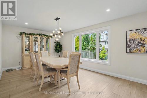 115 Mcfarlane Drive, Cambridge, ON - Indoor Photo Showing Dining Room