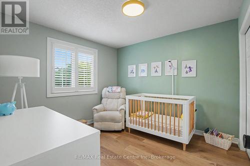 115 Mcfarlane Drive, Cambridge, ON - Indoor Photo Showing Bedroom