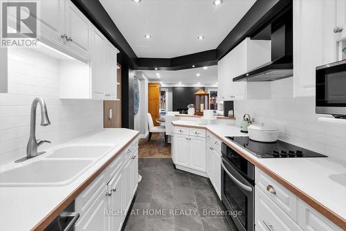 18 Bashford Road, Ajax, ON - Indoor Photo Showing Kitchen With Double Sink With Upgraded Kitchen