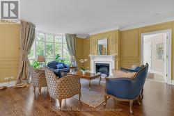 212 - 7071 BAYVIEW AVENUE  Markham, ON L3T 7Y8