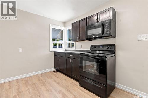 1336 Princess Street, Regina, SK - Indoor Photo Showing Kitchen