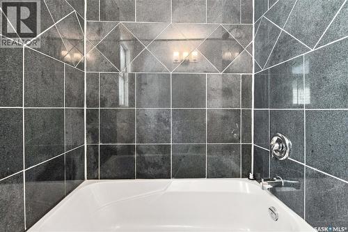 1336 Princess Street, Regina, SK - Indoor Photo Showing Bathroom
