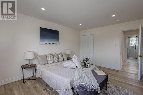 111 Limeridge Road W, Hamilton, ON - Indoor Photo Showing Bedroom
