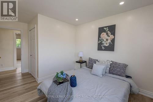 111 Limeridge Road W, Hamilton, ON - Indoor Photo Showing Bedroom