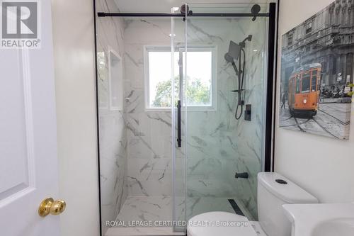 111 Limeridge Road W, Hamilton, ON - Indoor Photo Showing Bathroom