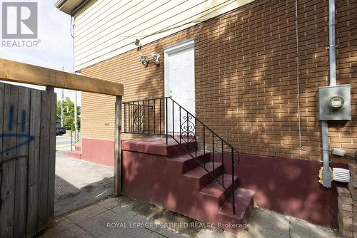 111 Limeridge Road W, Hamilton, ON - Outdoor With Exterior