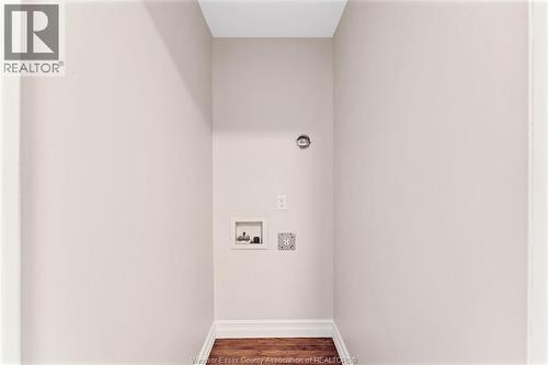 1362 Elsmere, Windsor, ON - Indoor Photo Showing Other Room