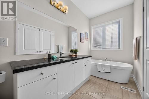 10 Harvey Bunker Crescent, Markham, ON - Indoor Photo Showing Bathroom