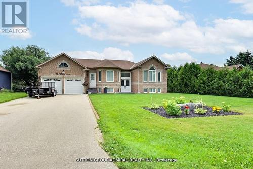 11 CLUB COURT  Wasaga Beach, ON L9Z 1J8