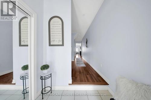 5517 Meadowcrest Avenue, Mississauga, ON - Indoor Photo Showing Other Room